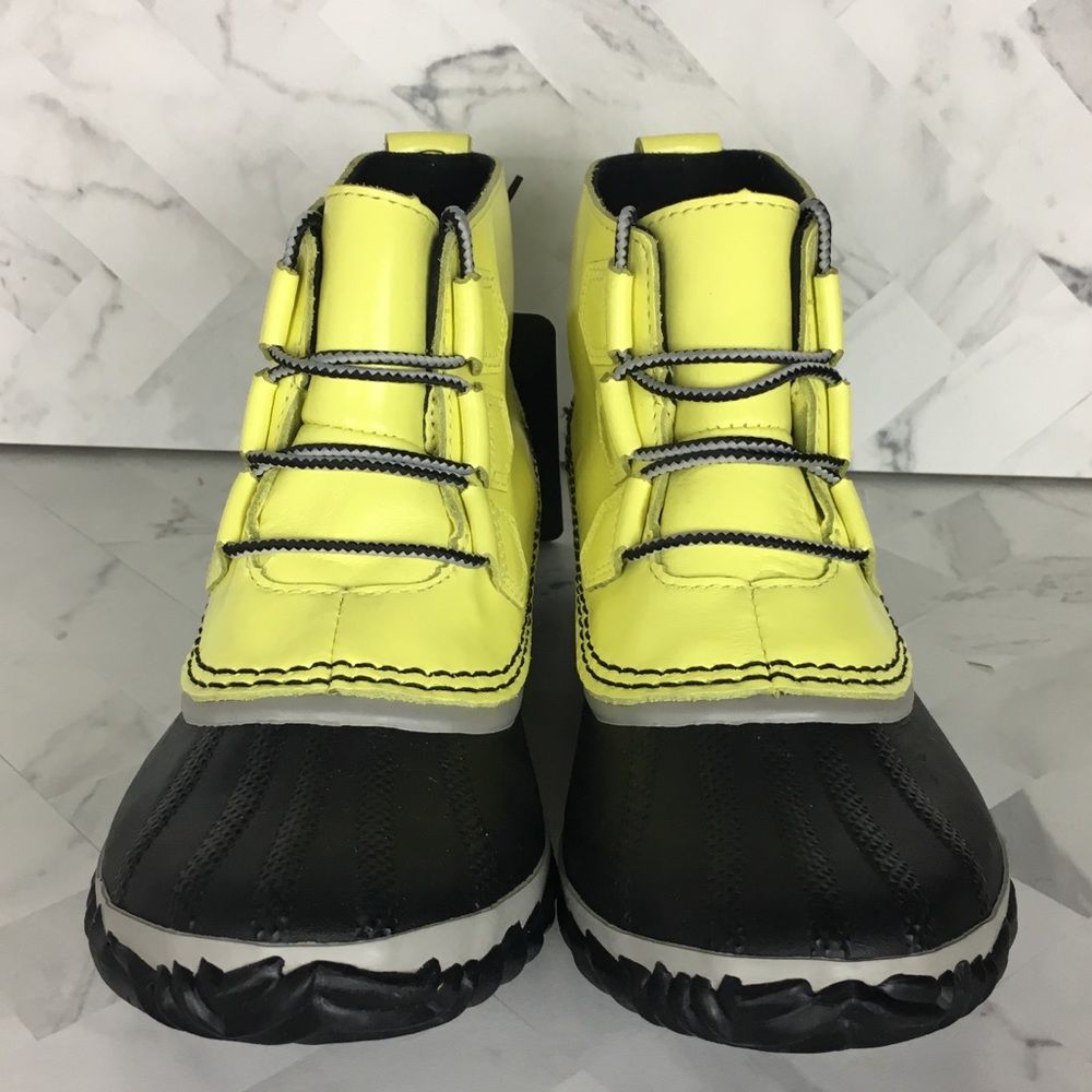 ๐ Sorel Out N About Ankle Boot in Zest 7 NWOB - Picture 2 of 6